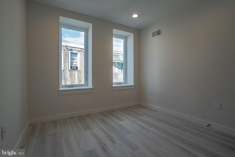 POINT BREEZE - Residential