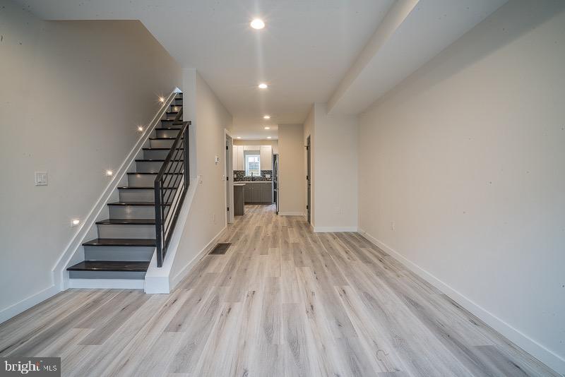 POINT BREEZE - Residential