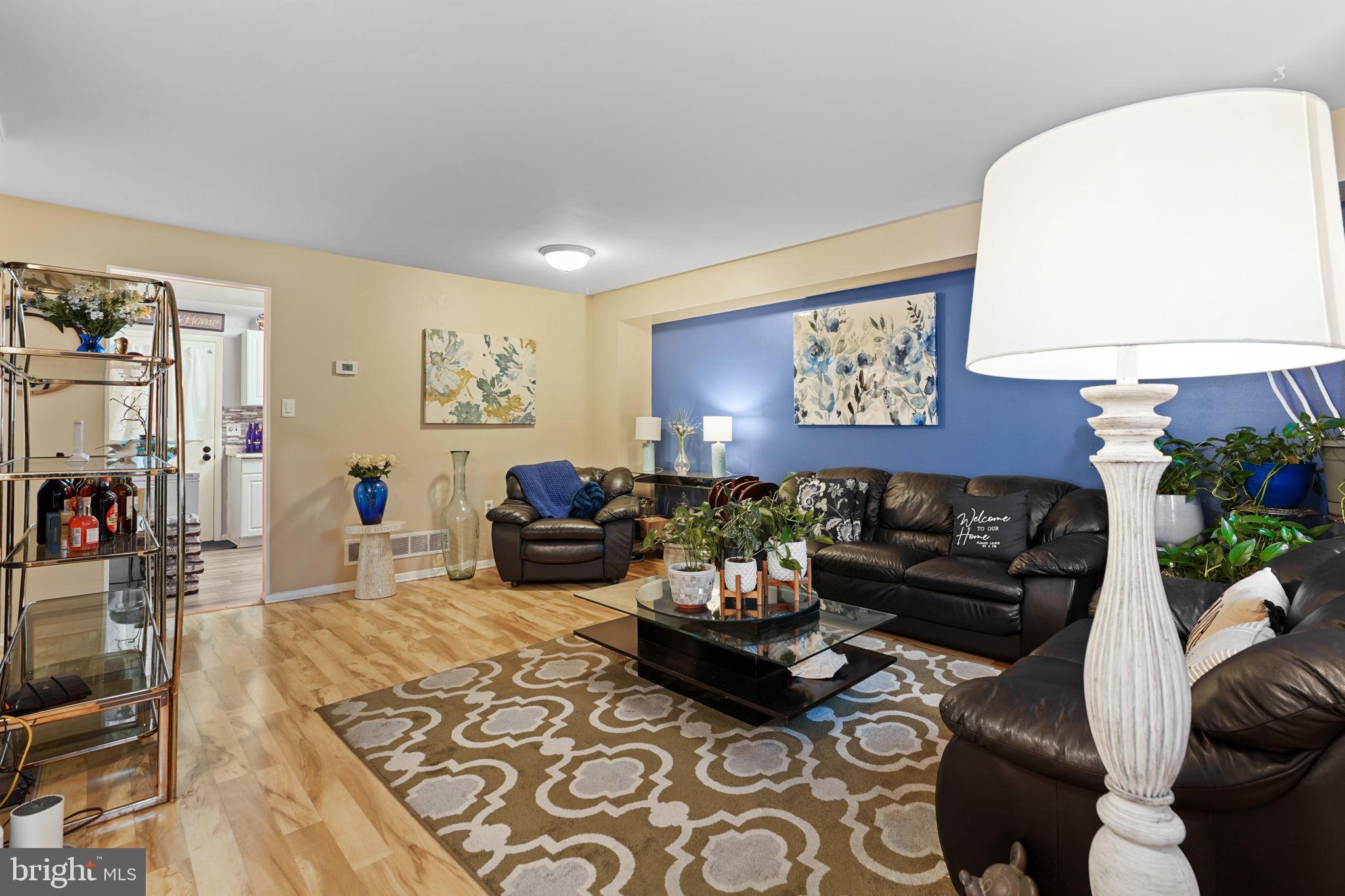 426 ELLWELL COURT