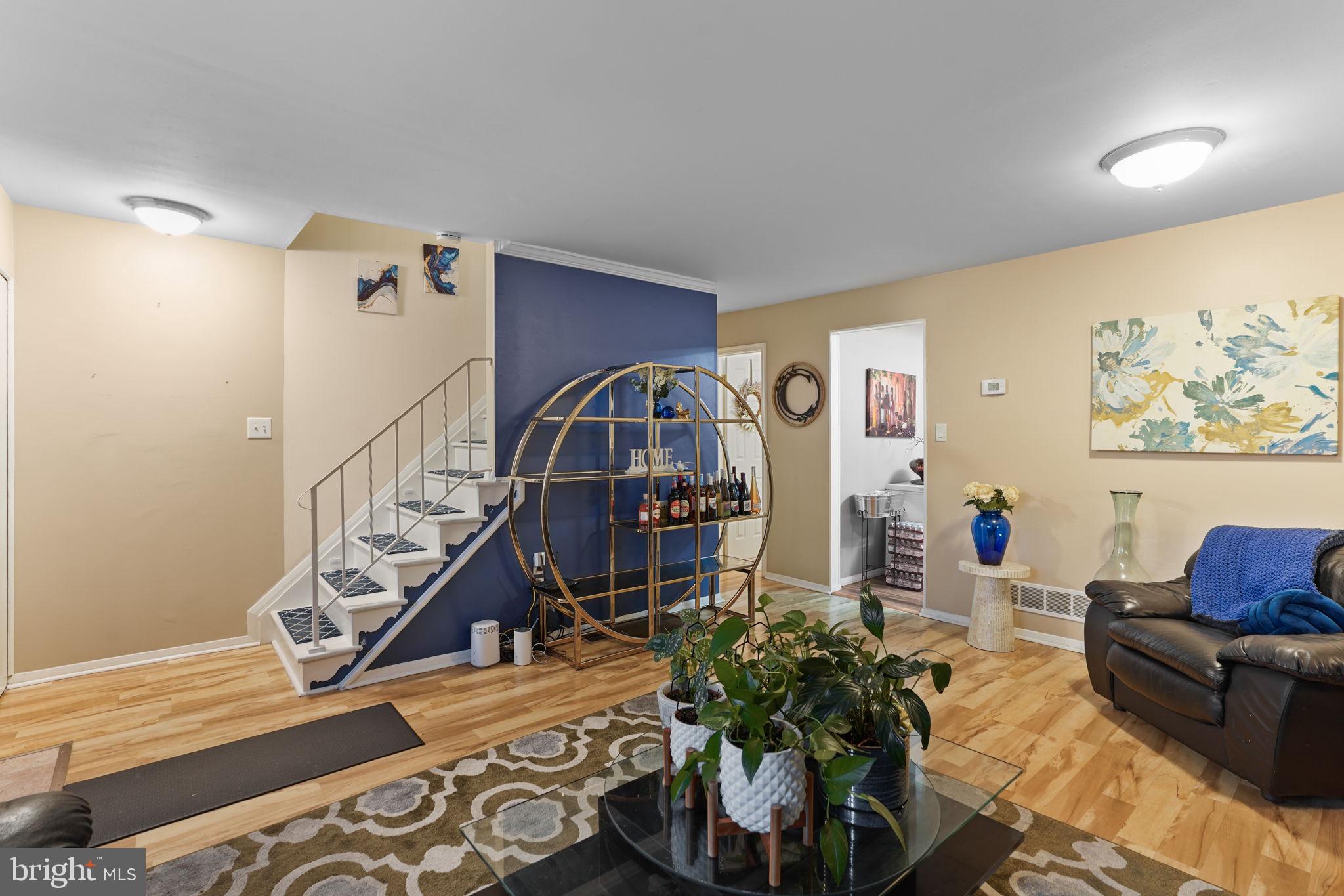 426 ELLWELL COURT