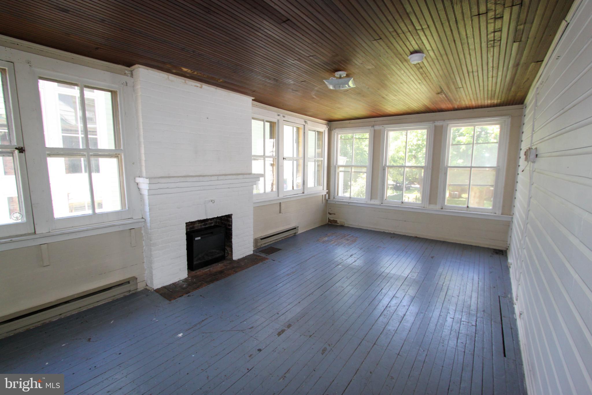 SHEPHERDSTOWN - Residential Lease