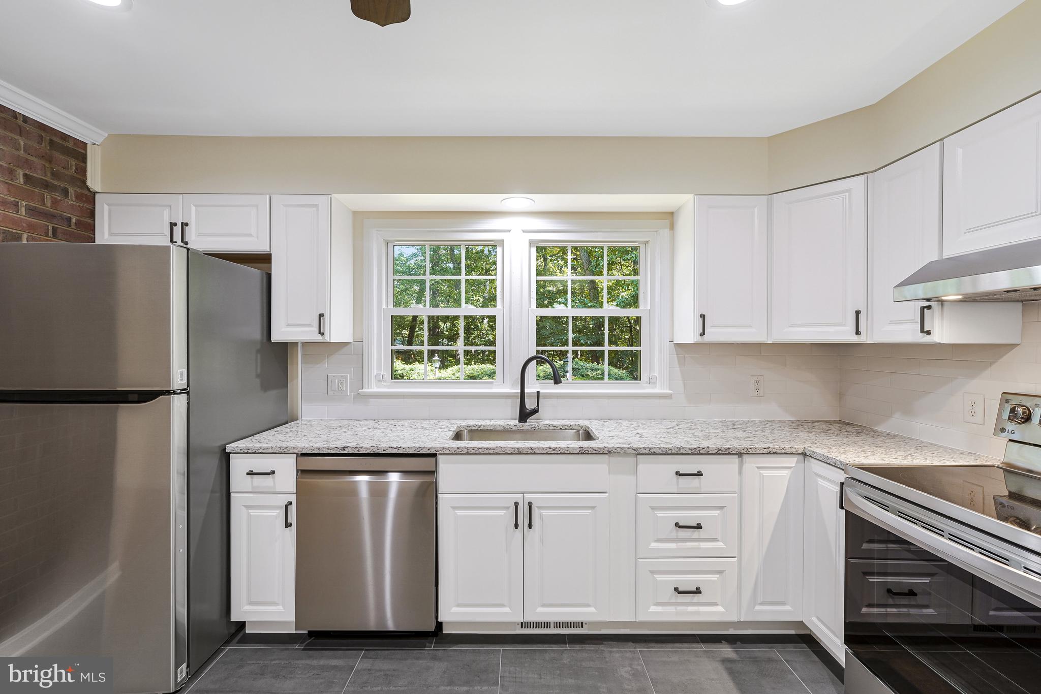 WATERFALL - Residential