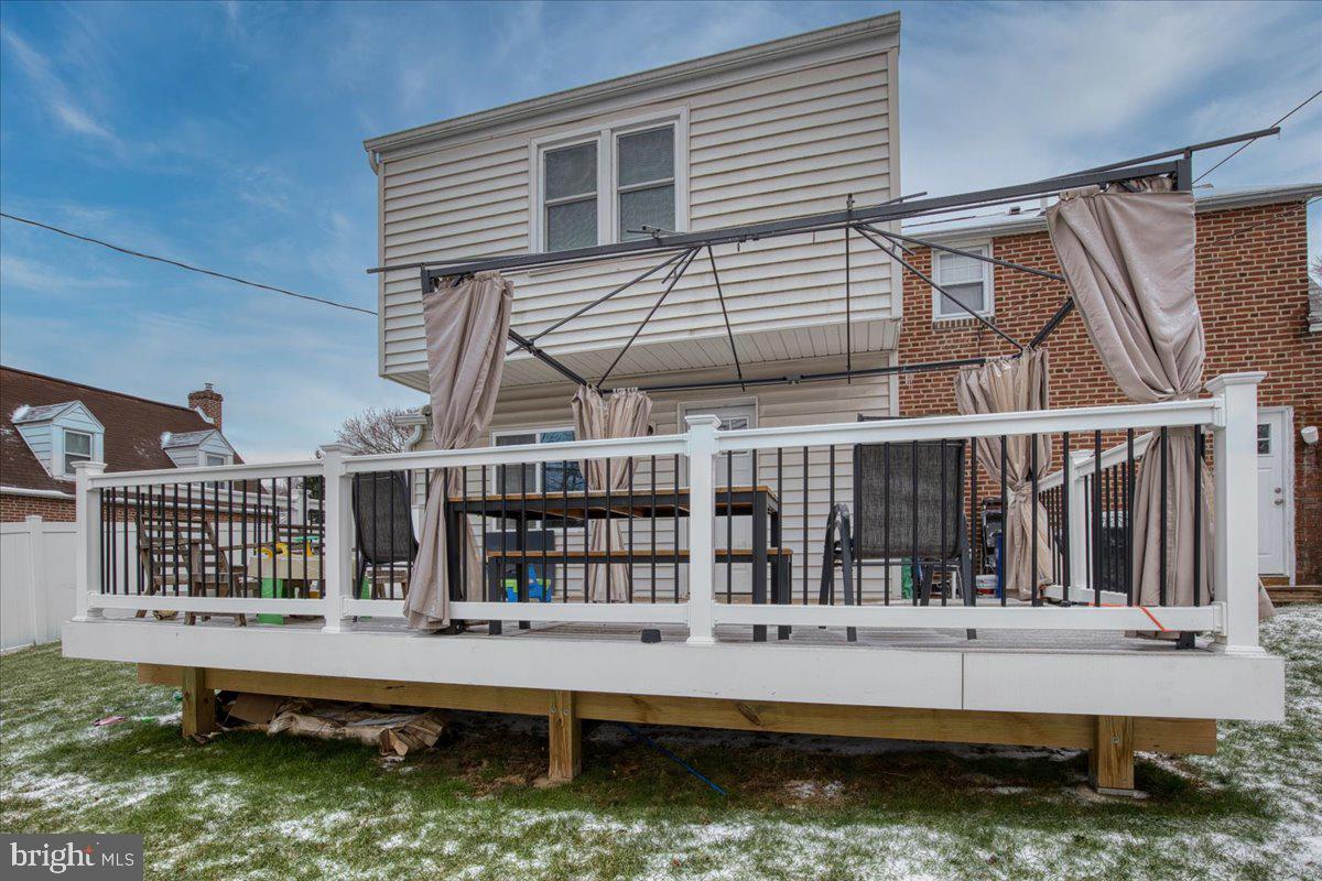 LAFAYETTE HILL - Residential