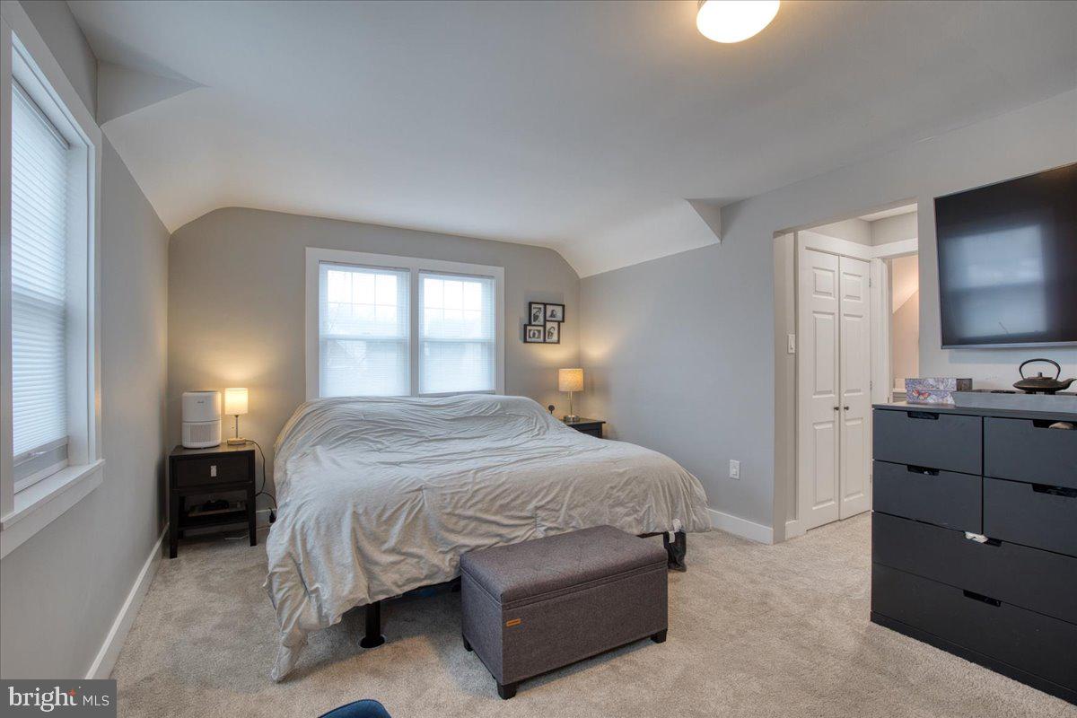 LAFAYETTE HILL - Residential