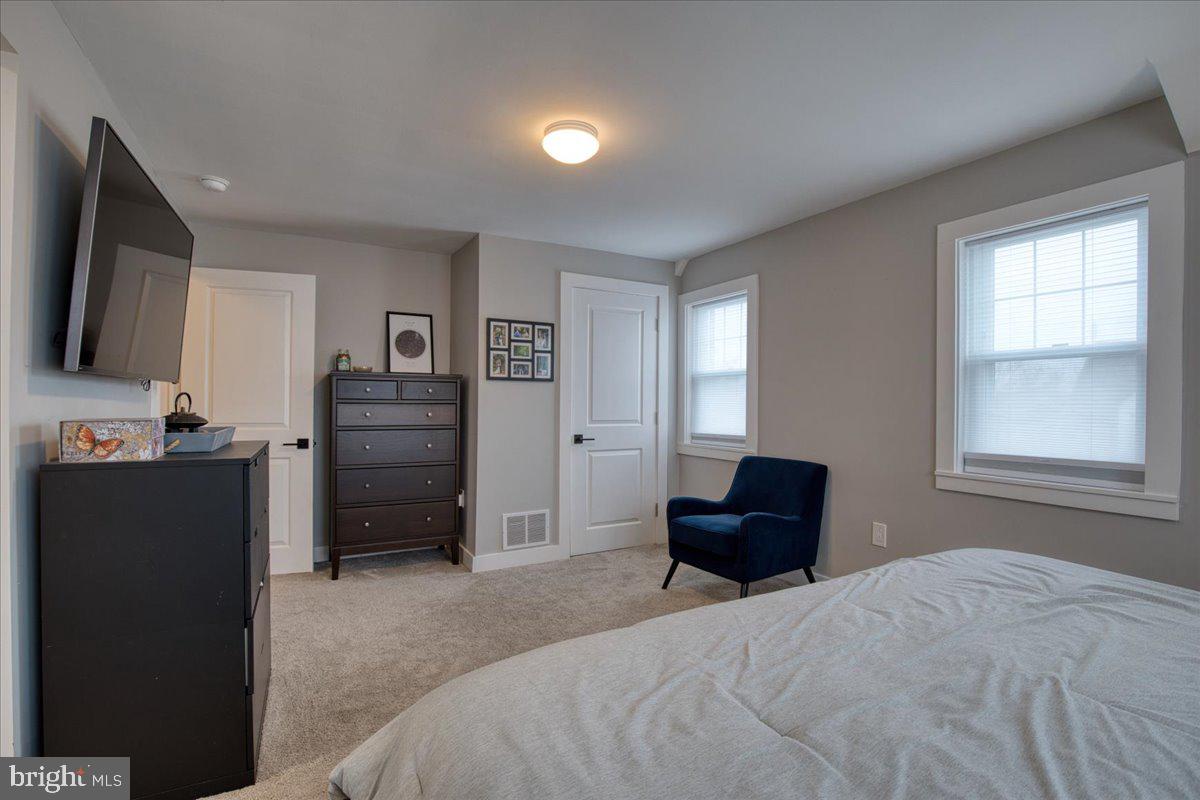 LAFAYETTE HILL - Residential