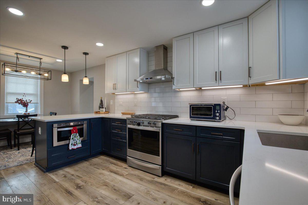 LAFAYETTE HILL - Residential