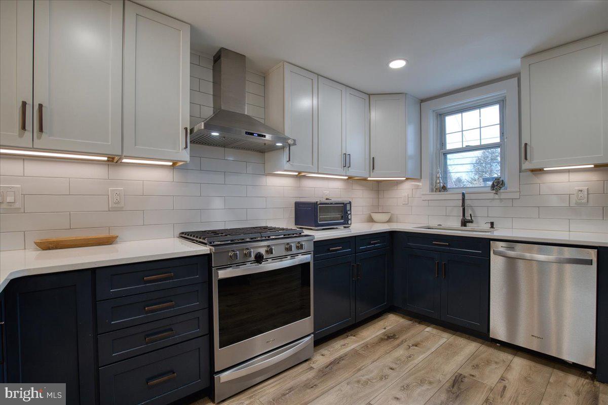 LAFAYETTE HILL - Residential