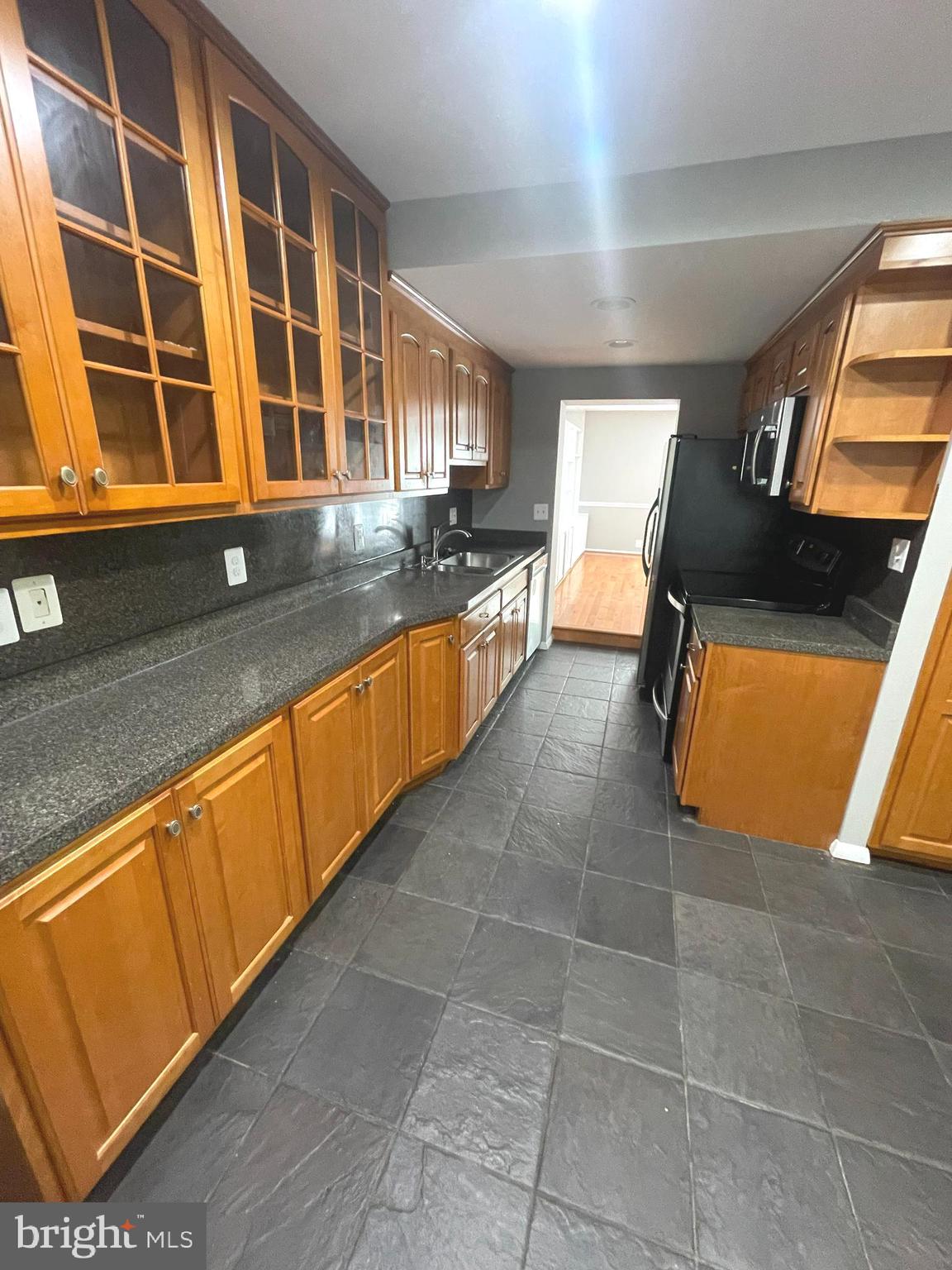 FORESTVIEW - Residential Lease