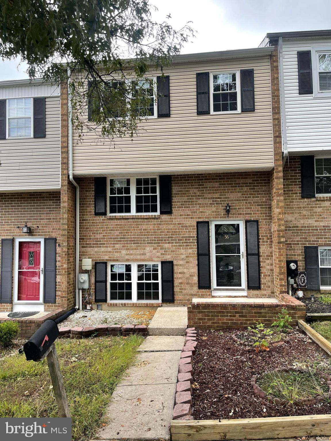 FORESTVIEW - Residential Lease