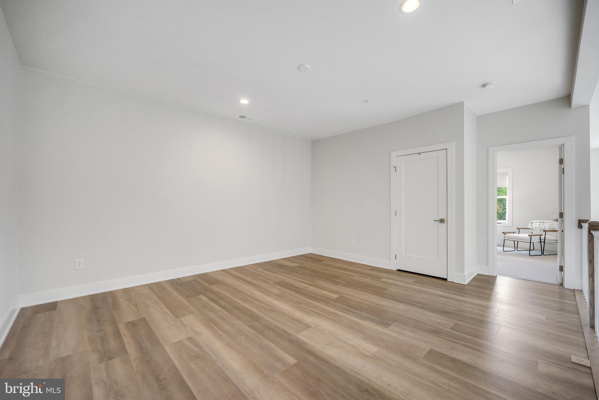 DOYLESTOWN WALK - Residential Lease