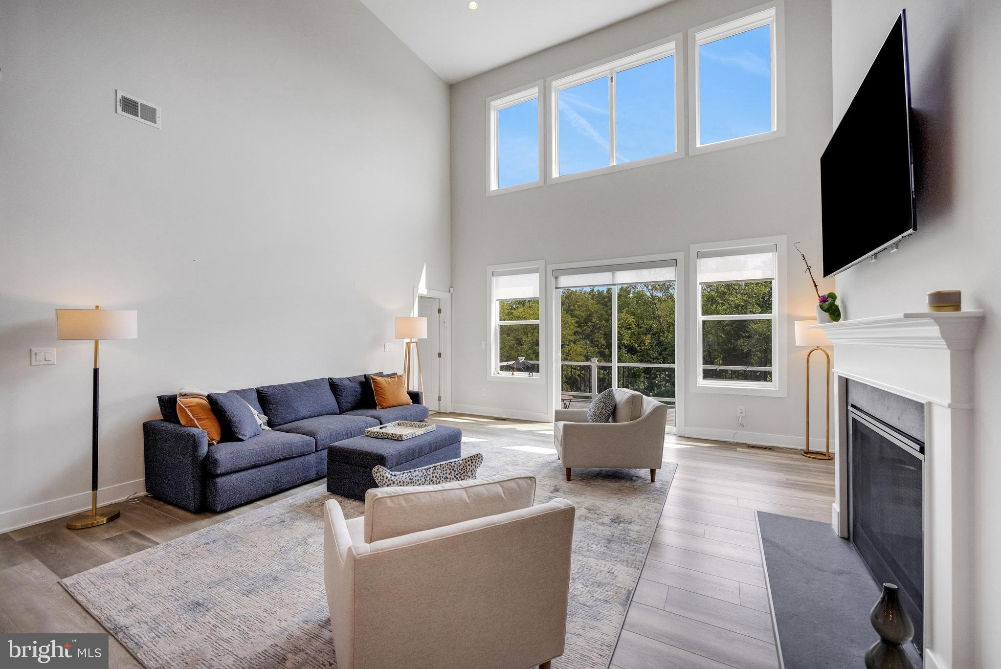 DOYLESTOWN WALK - Residential Lease