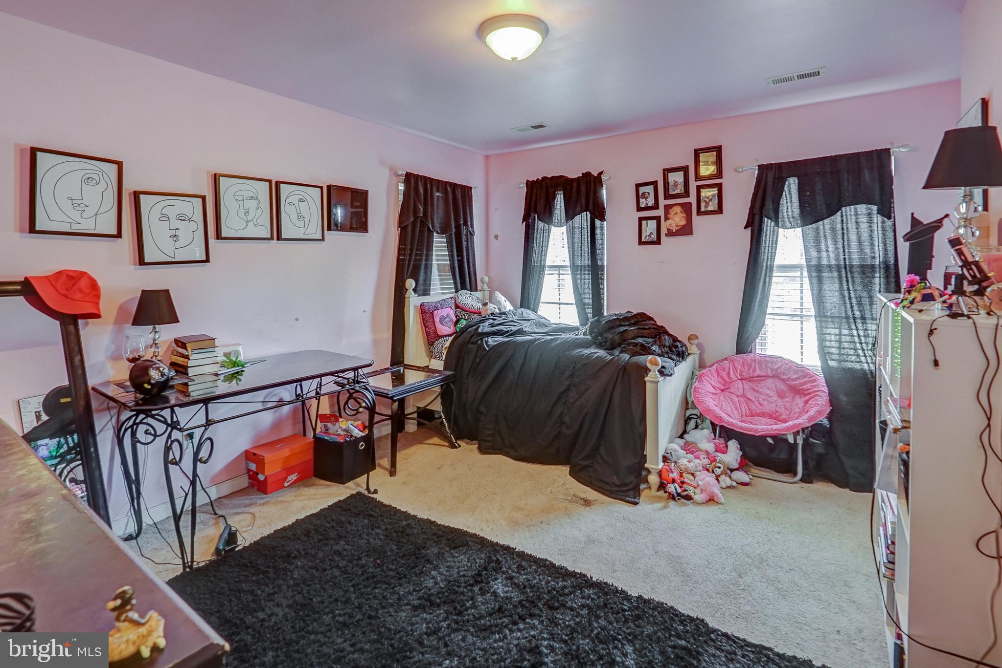 COUNTRYSIDE - Residential