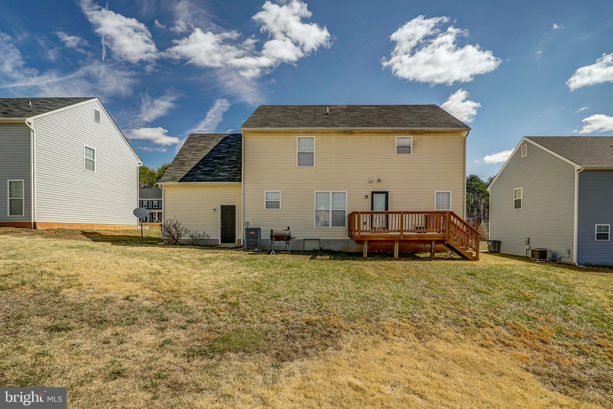 COUNTRYSIDE - Residential