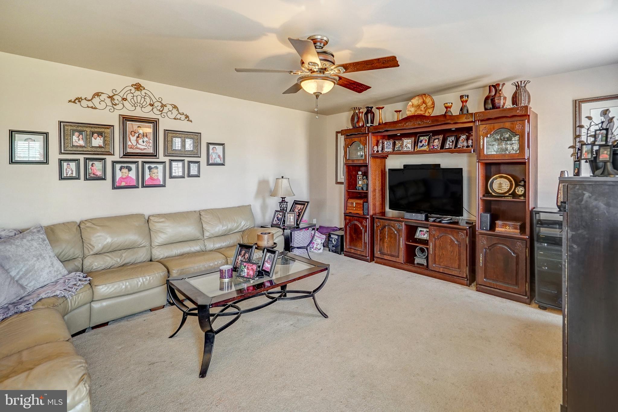 COUNTRYSIDE - Residential