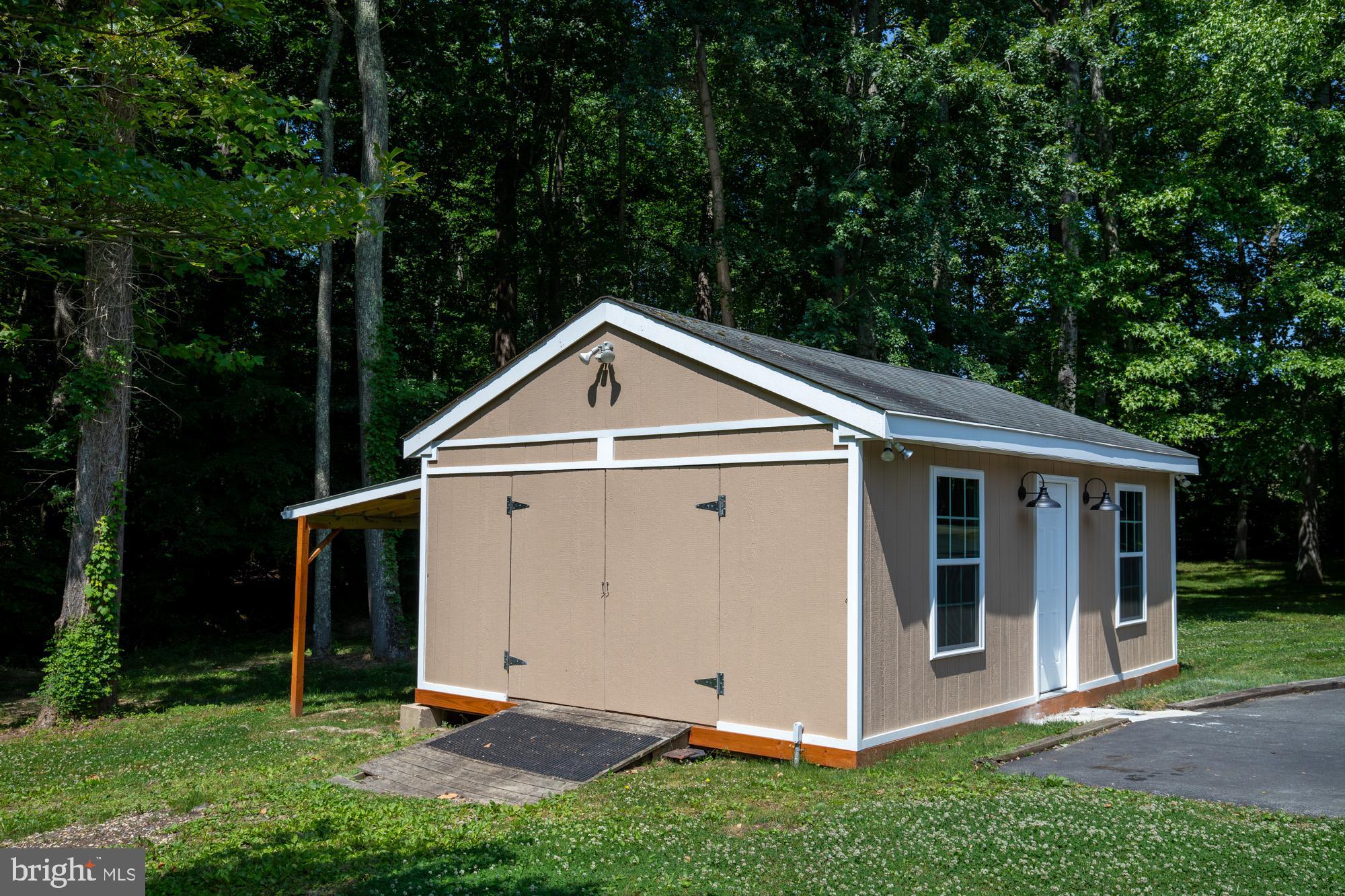 WOODLAND ACRES - Residential