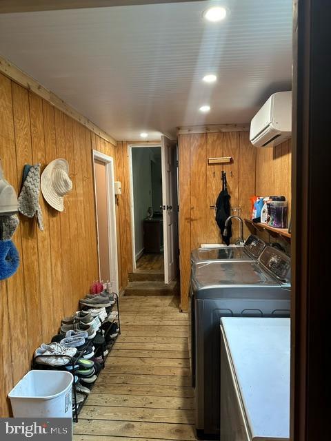 WOODLAND ACRES - Residential