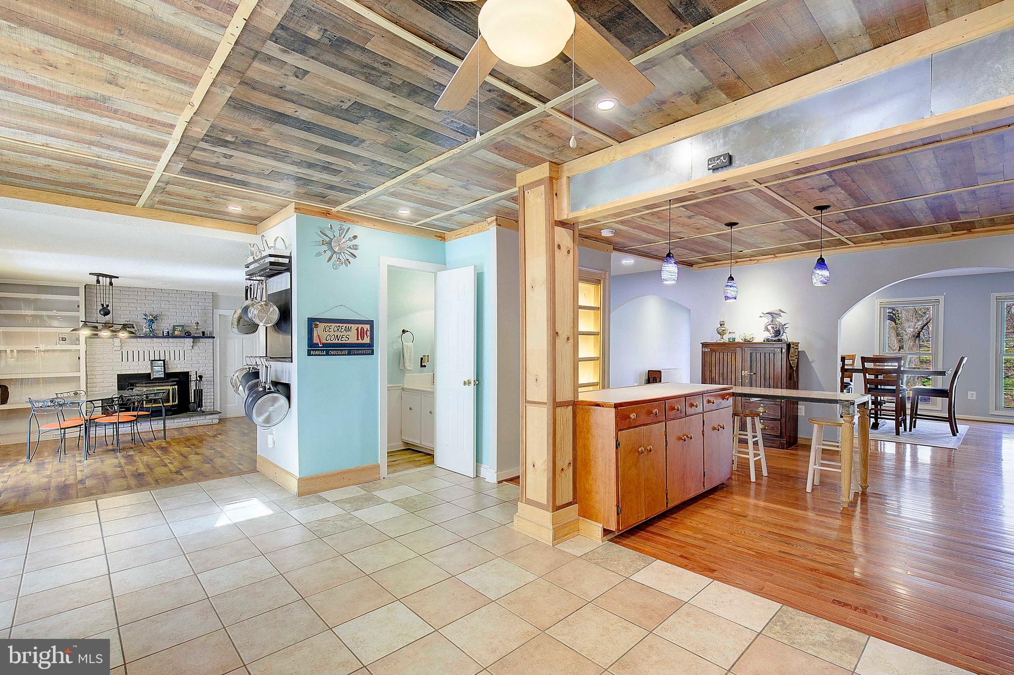 WOODLAND ACRES - Residential