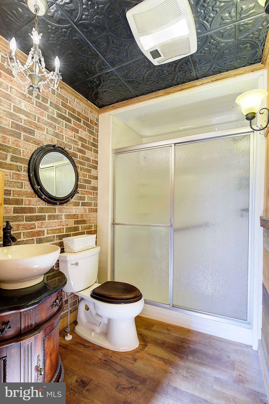 WOODLAND ACRES - Residential