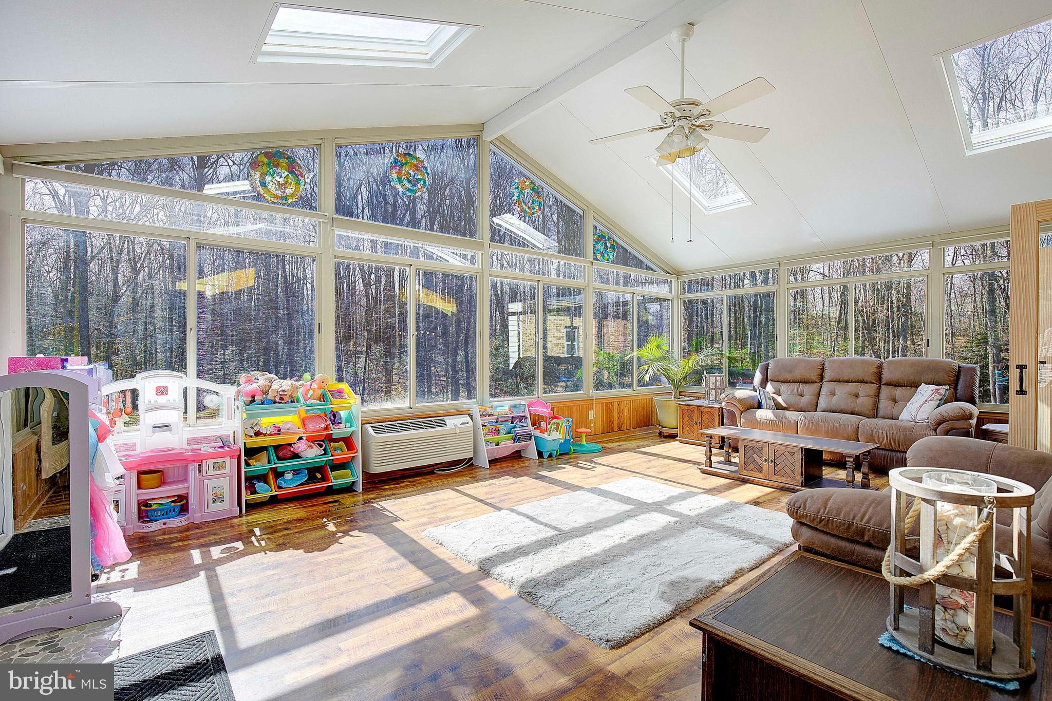 WOODLAND ACRES - Residential