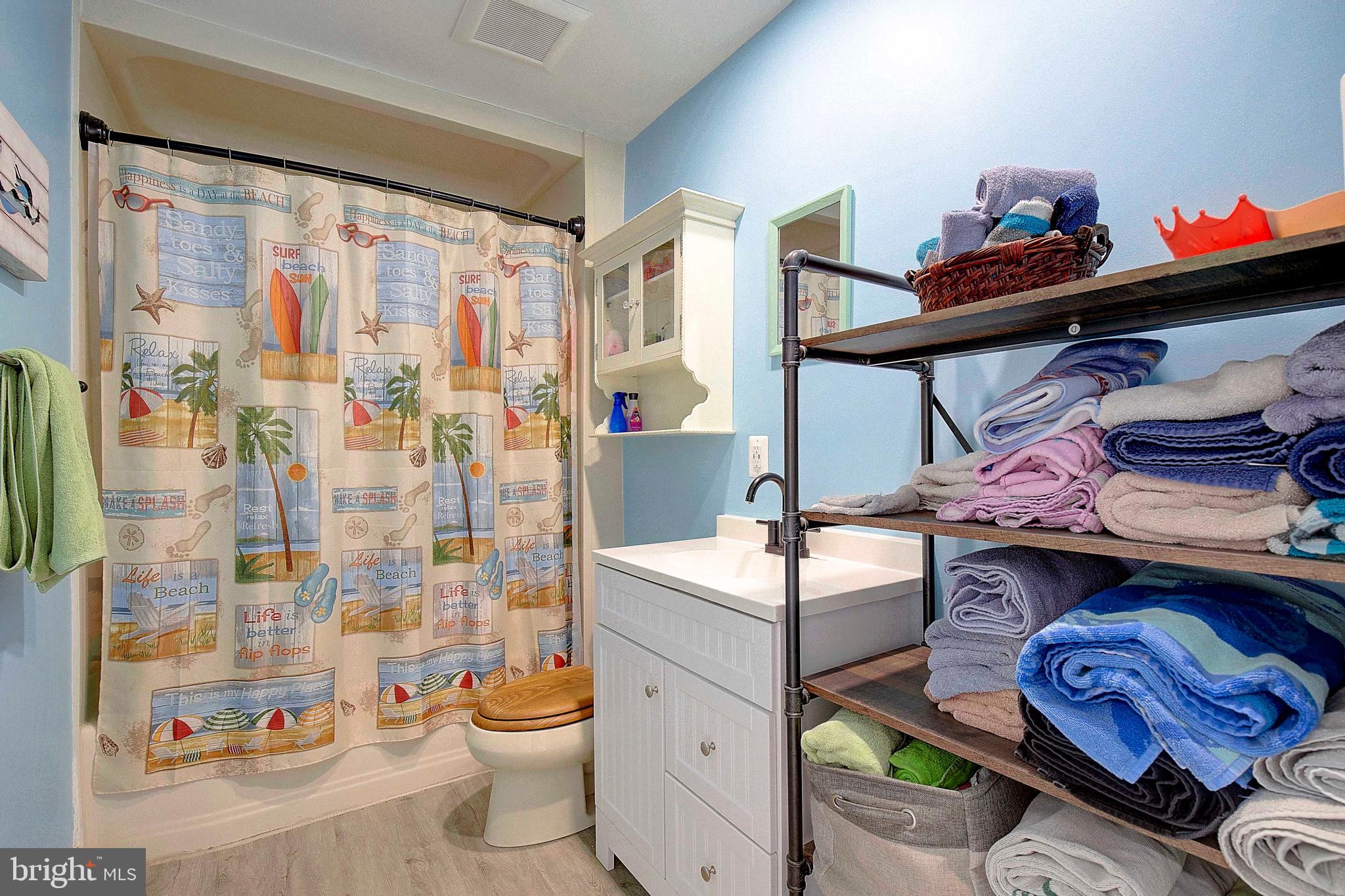 WOODLAND ACRES - Residential