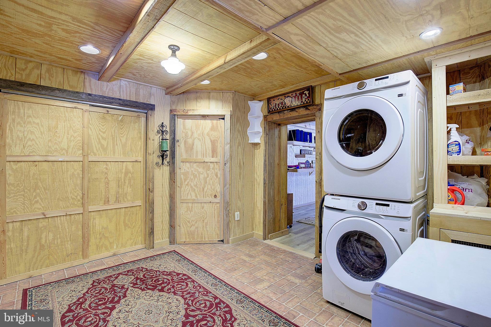 WOODLAND ACRES - Residential