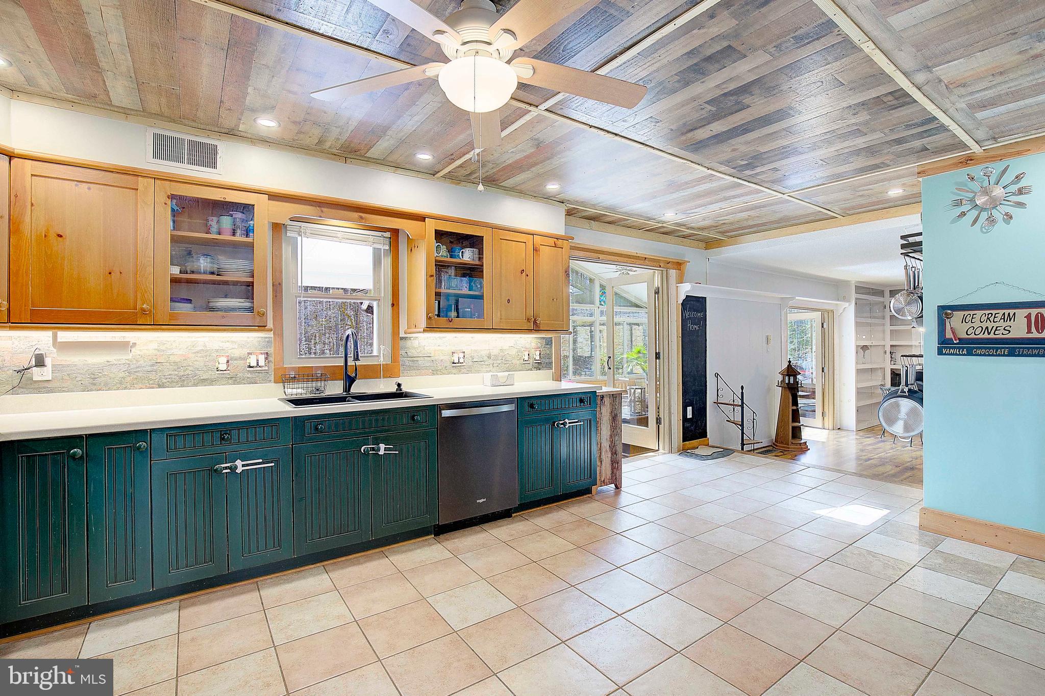 WOODLAND ACRES - Residential