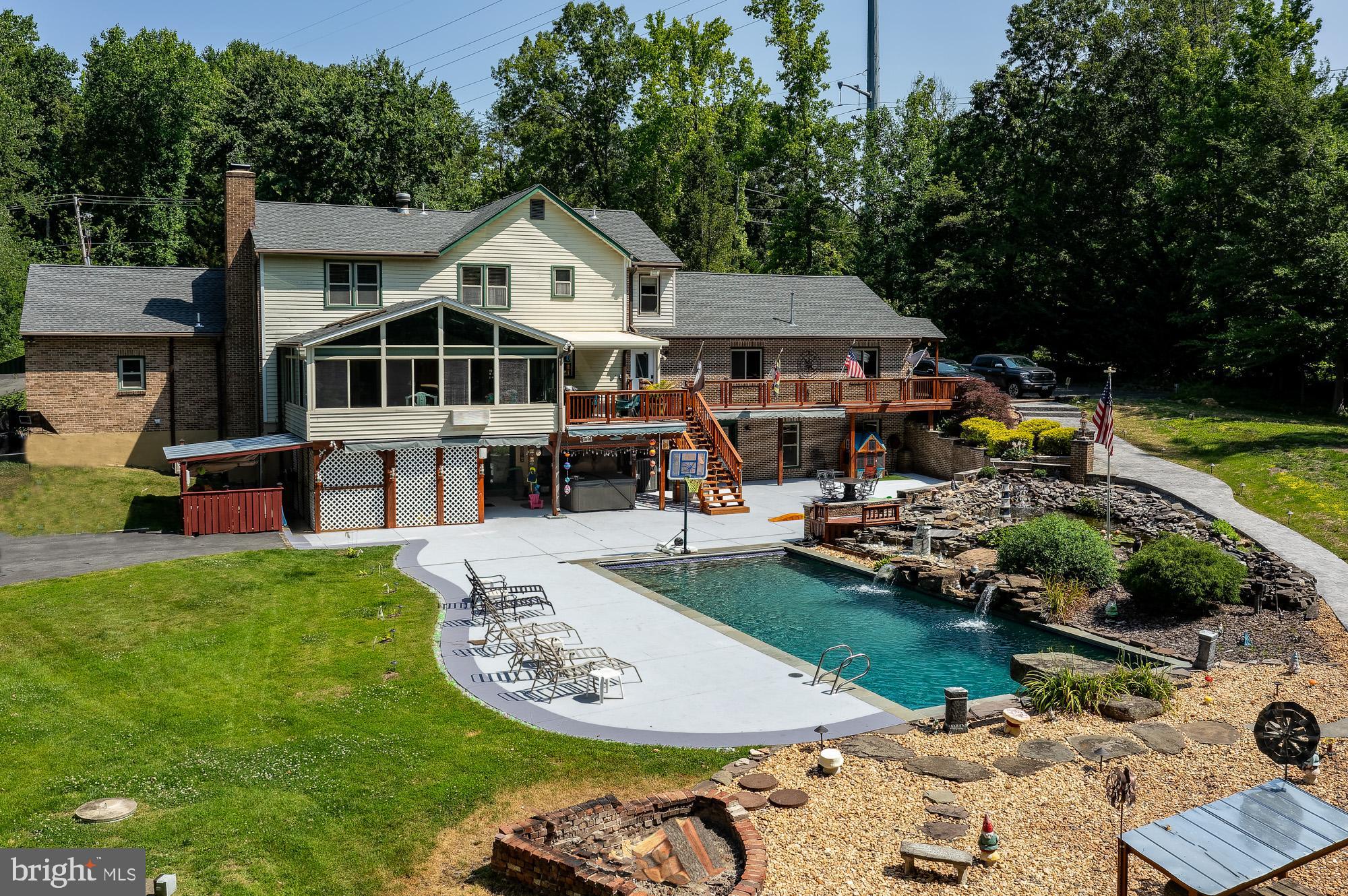 WOODLAND ACRES - Residential