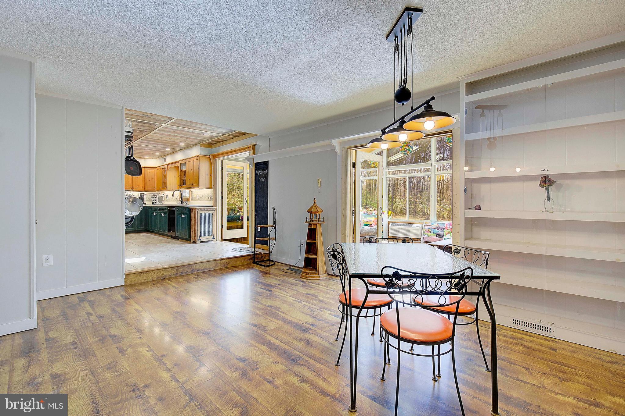 WOODLAND ACRES - Residential