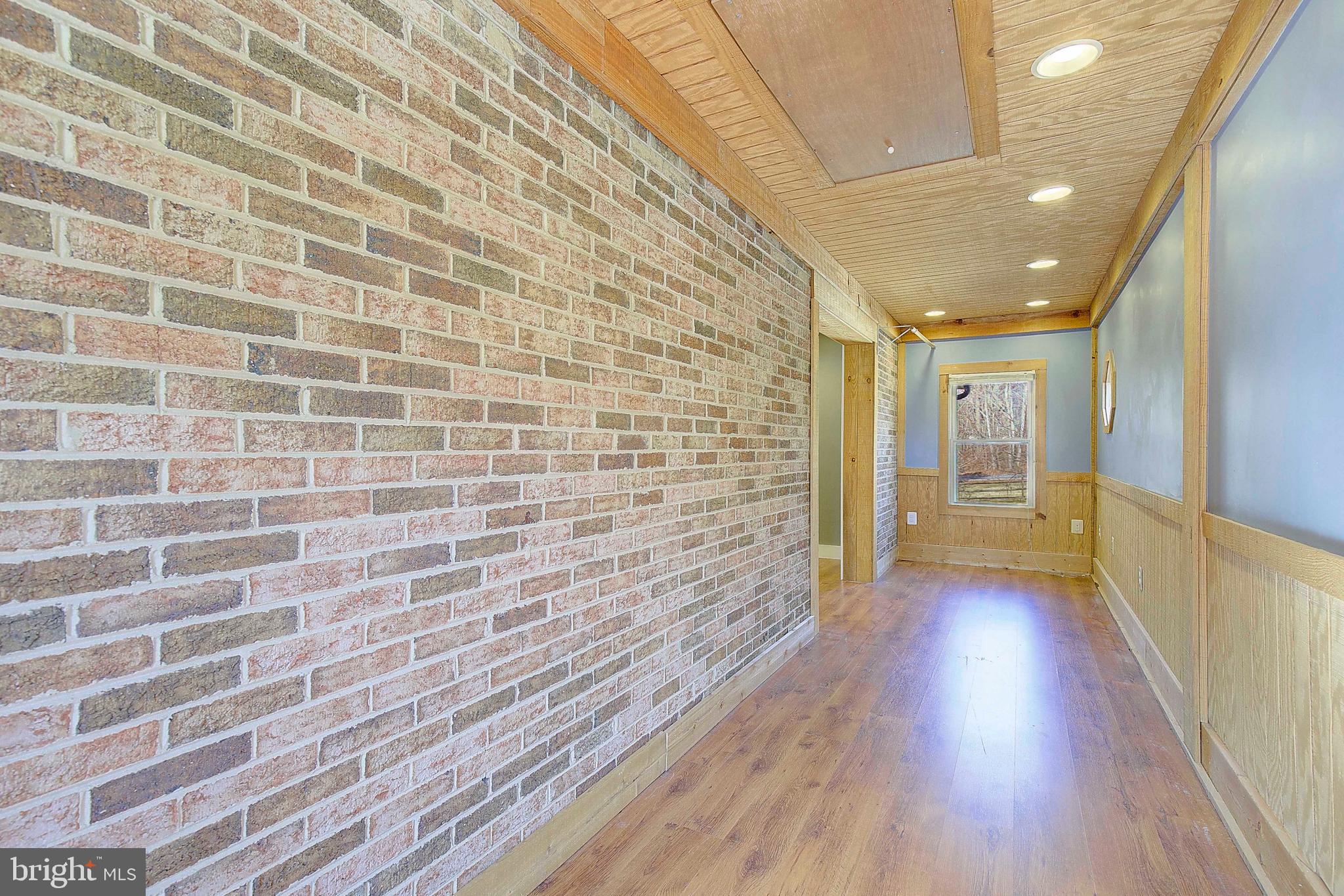 WOODLAND ACRES - Residential