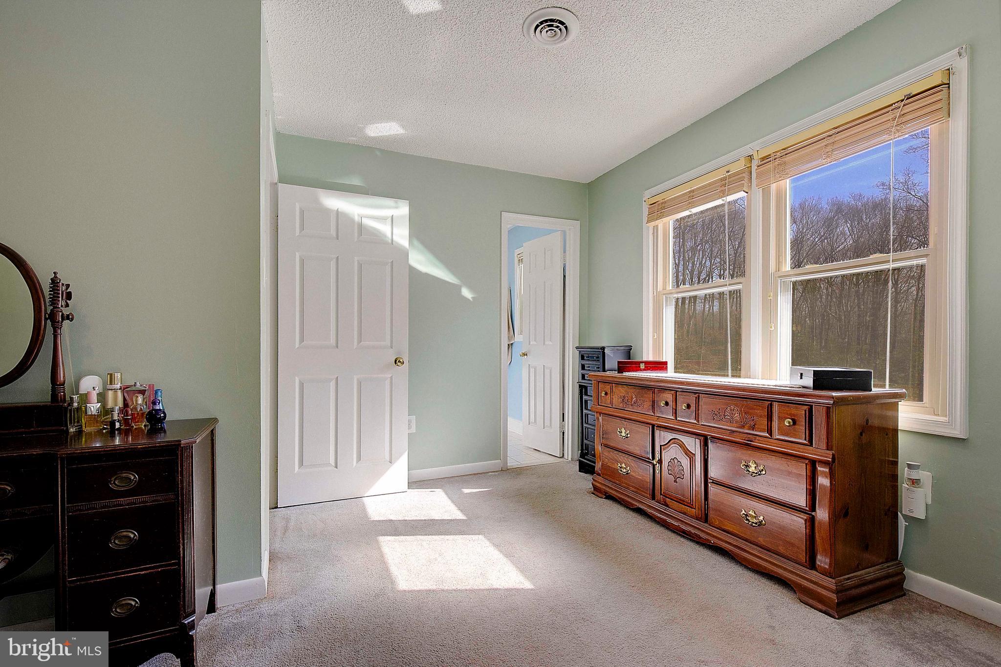 WOODLAND ACRES - Residential