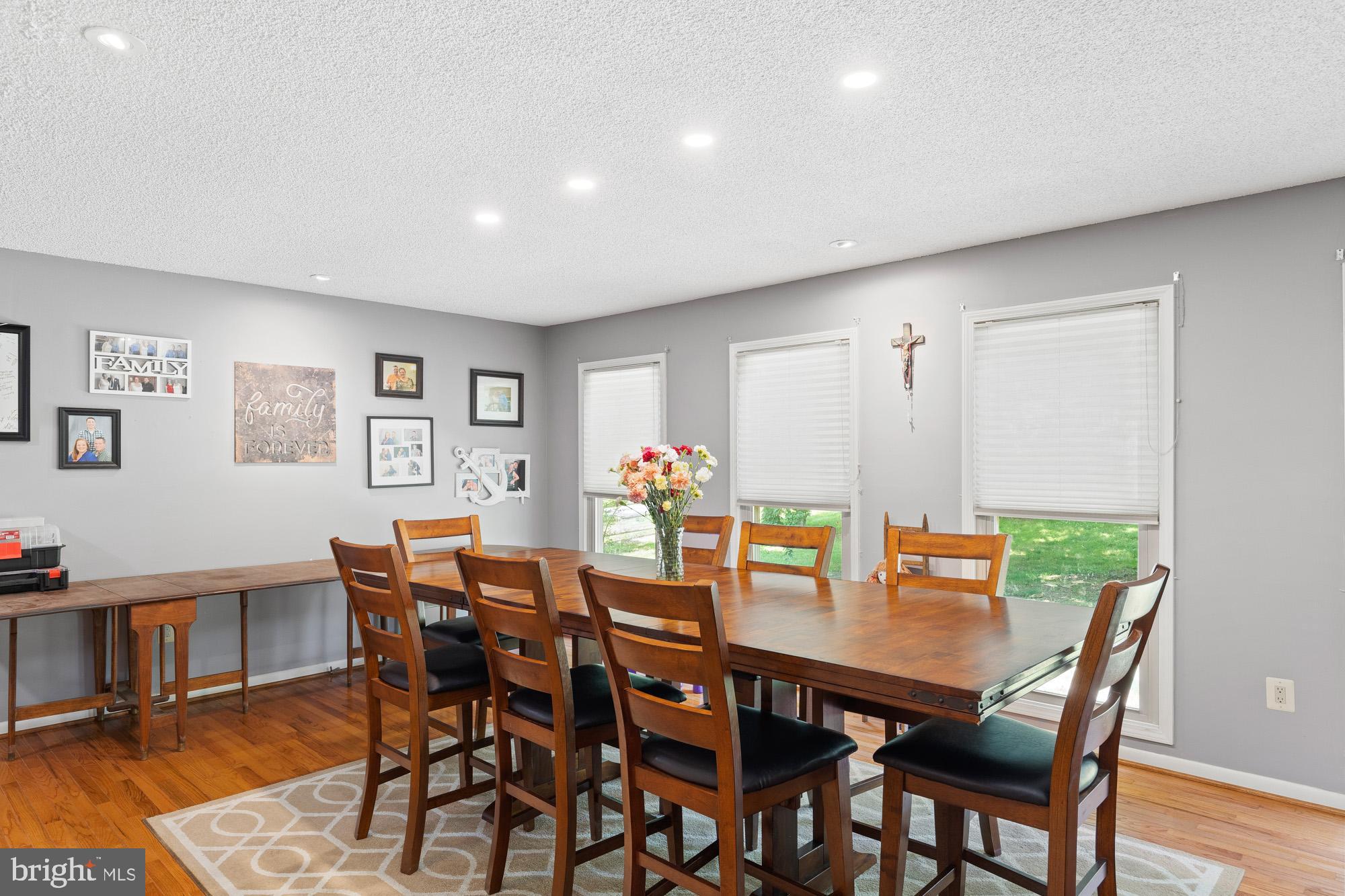 WOODLAND ACRES - Residential