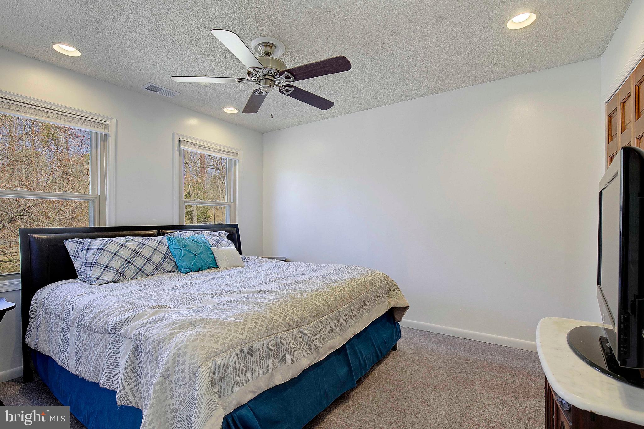 WOODLAND ACRES - Residential