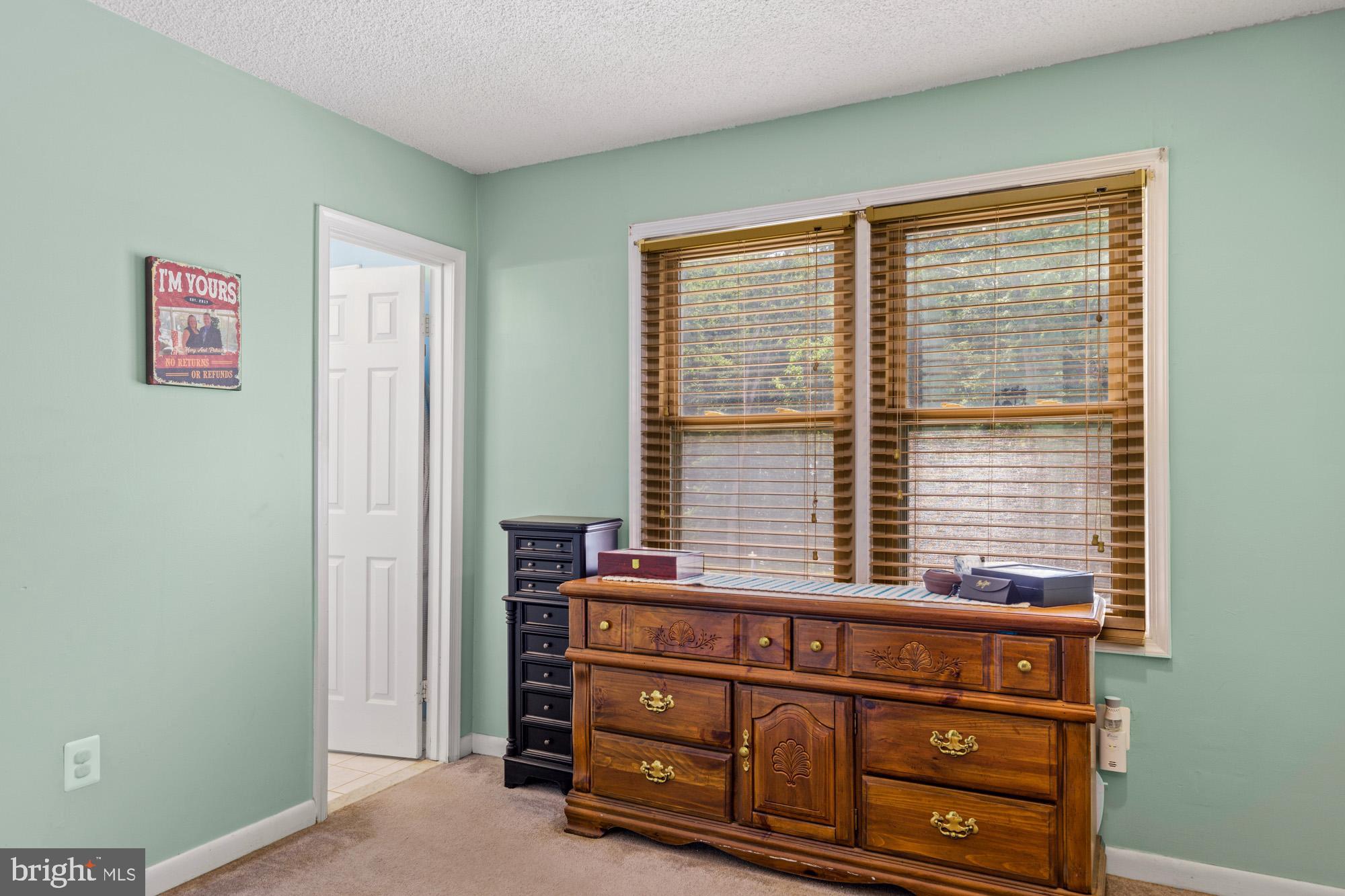 WOODLAND ACRES - Residential