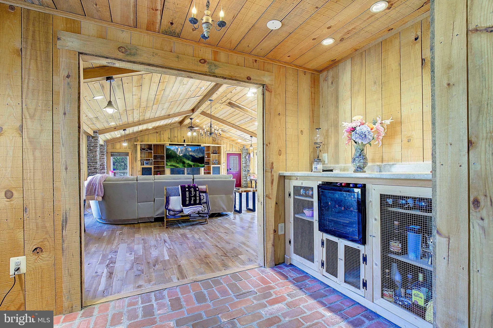 WOODLAND ACRES - Residential