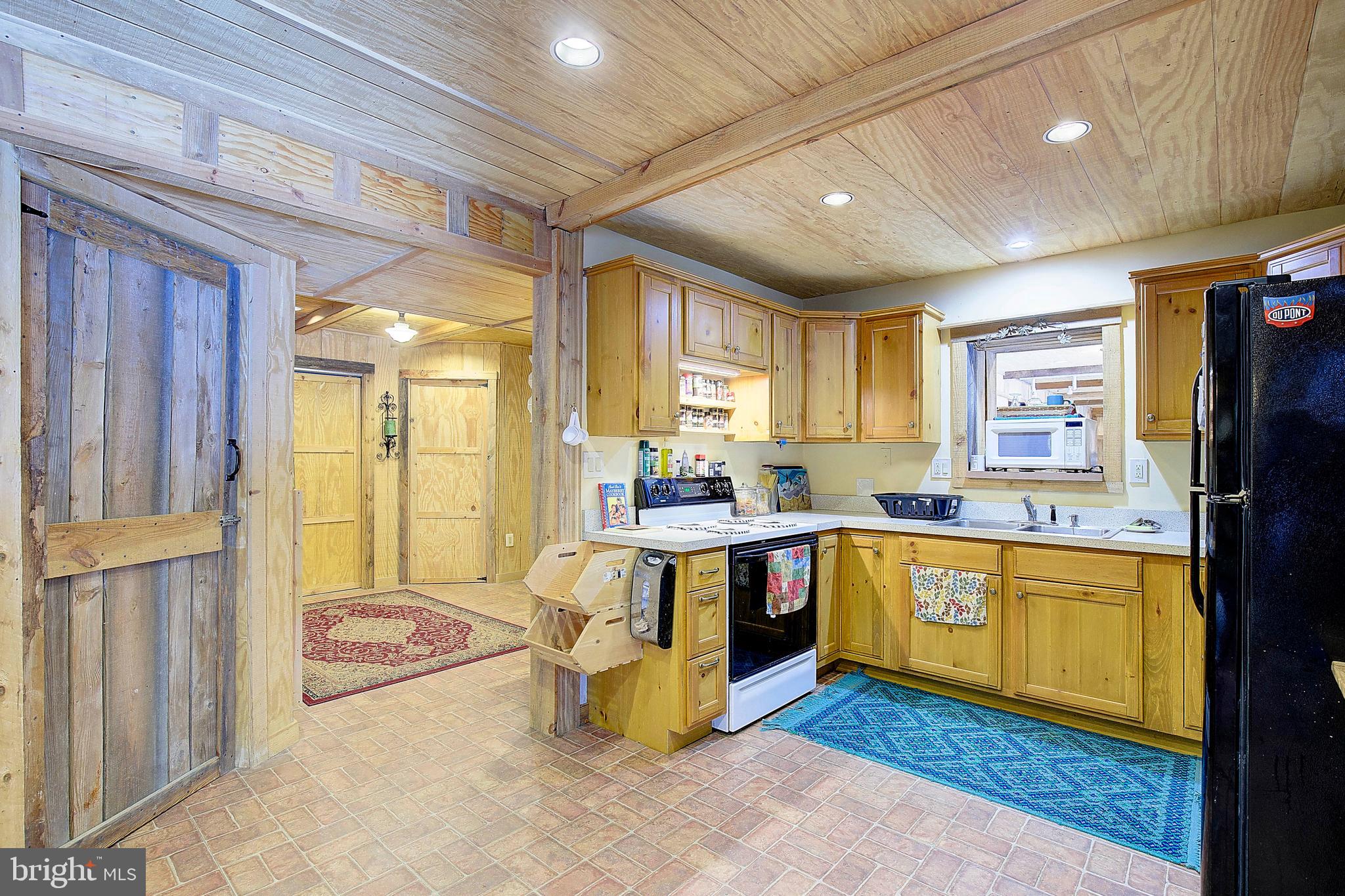 WOODLAND ACRES - Residential