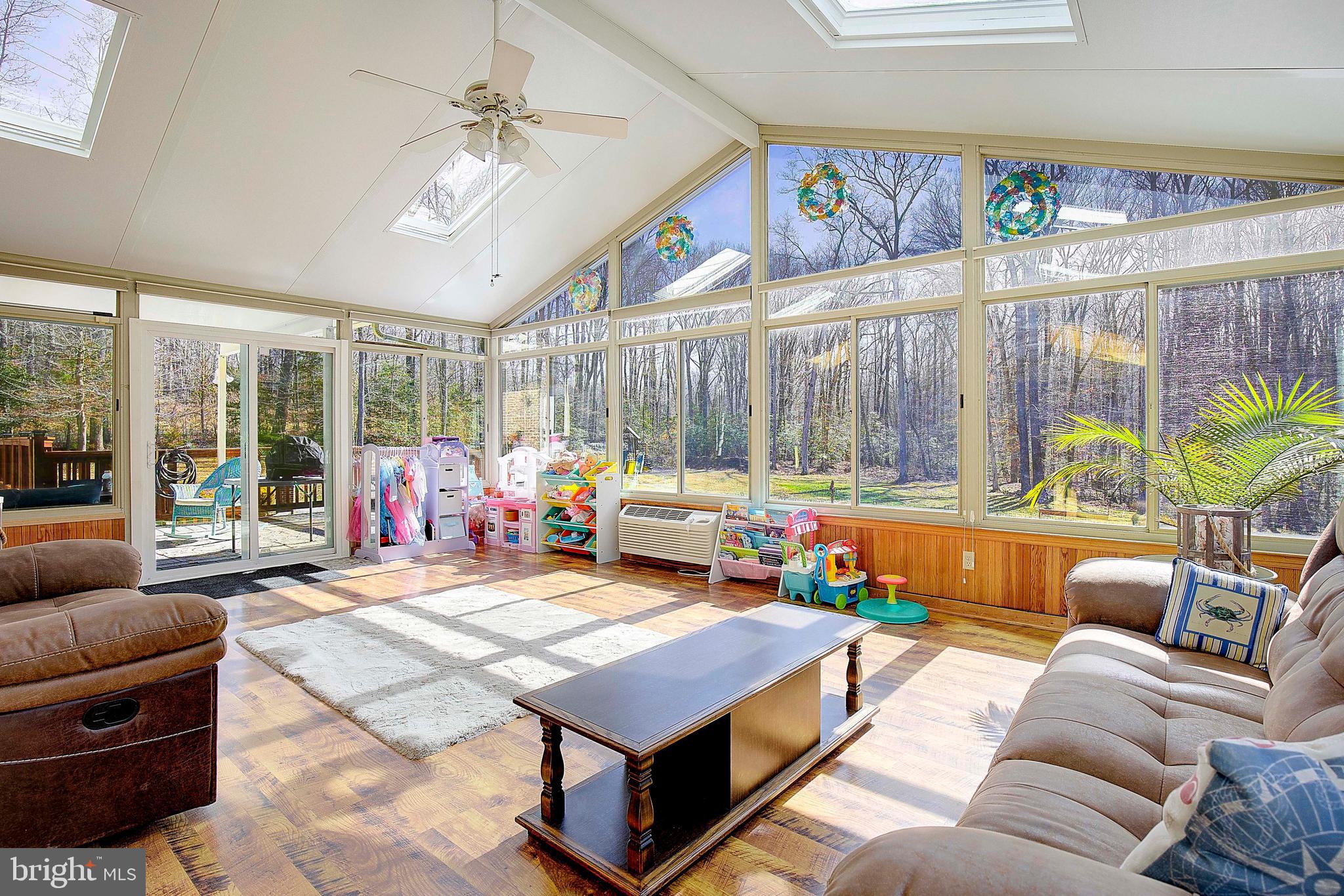 WOODLAND ACRES - Residential