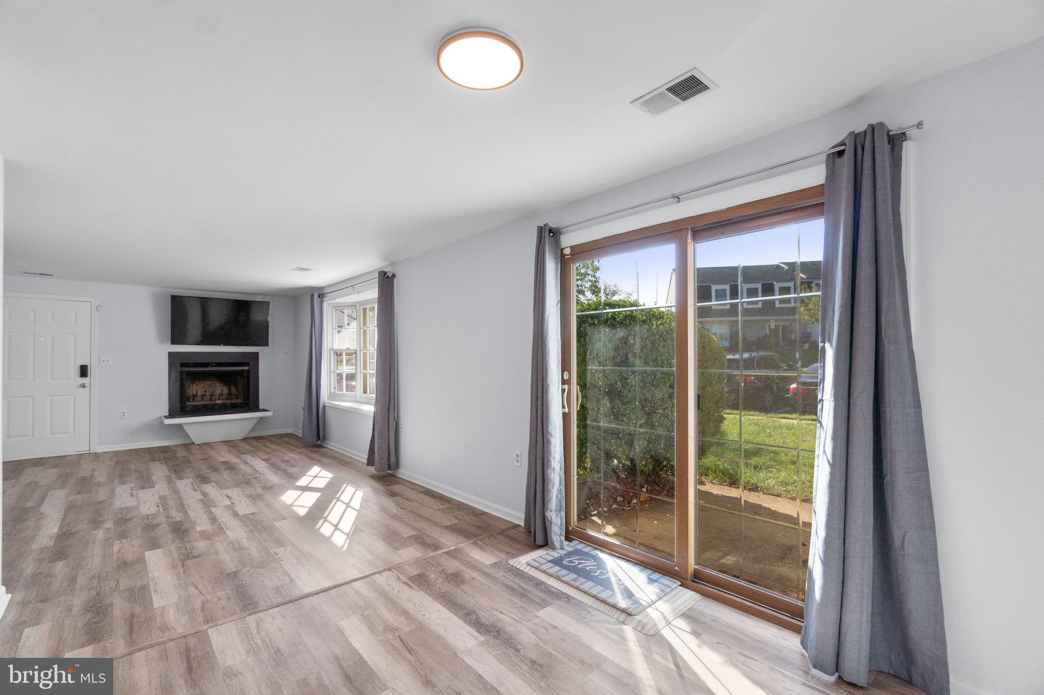 MOUNTAIN VIEW - Residential Lease