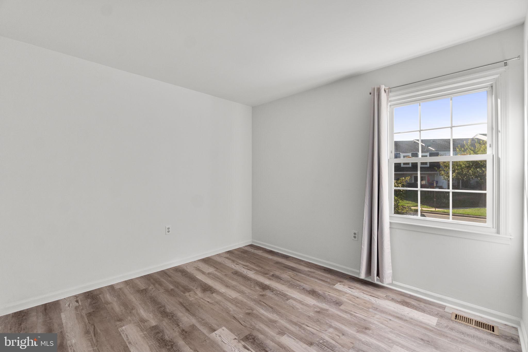 MOUNTAIN VIEW - Residential Lease