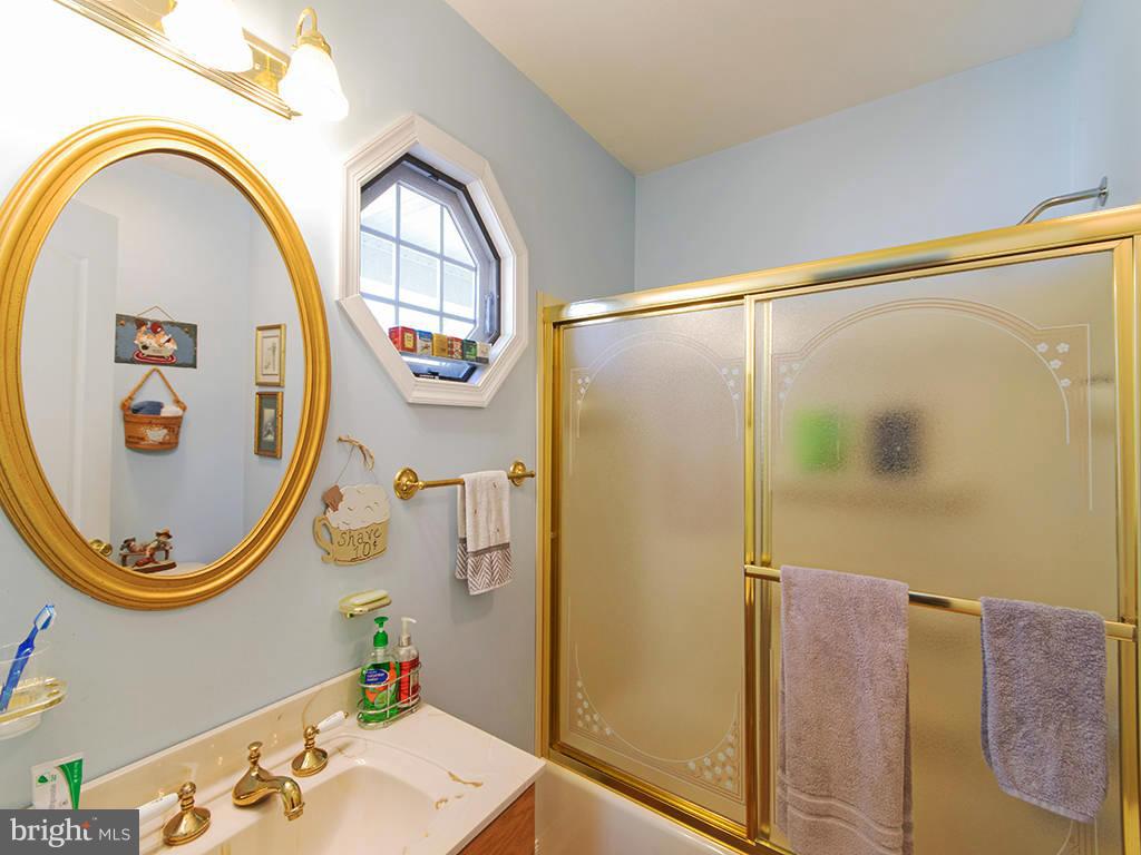 FALLBUSH MT EST - Residential