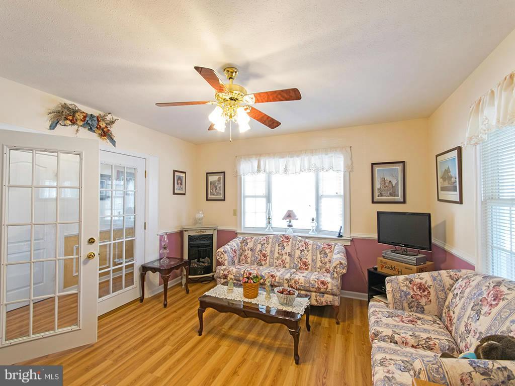 FALLBUSH MT EST - Residential