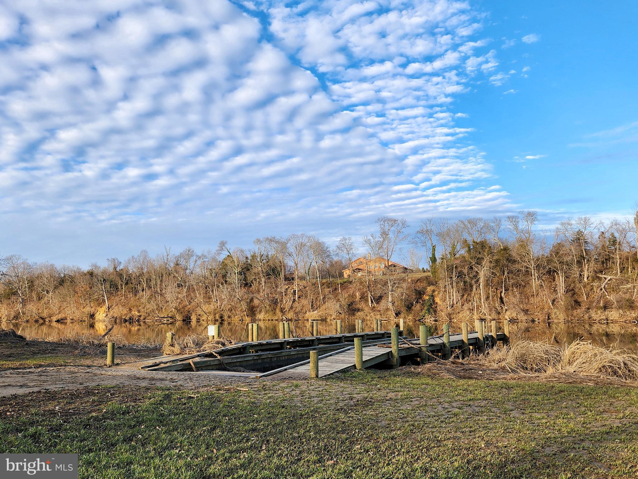 NEW POST ON THE RAPPAHANNOCK - Residential