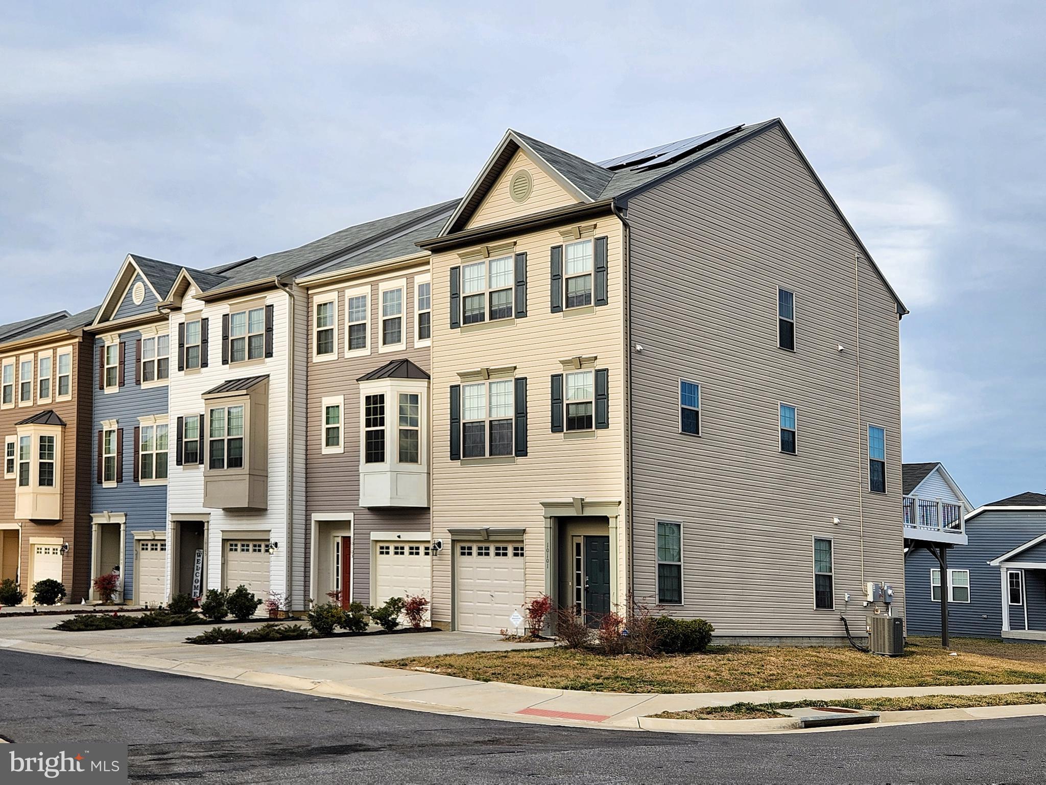 NEW POST ON THE RAPPAHANNOCK - Residential