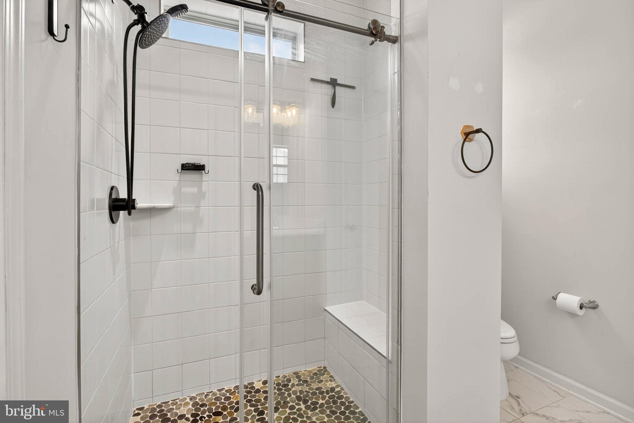 ASHTON MARKET - Residential Lease