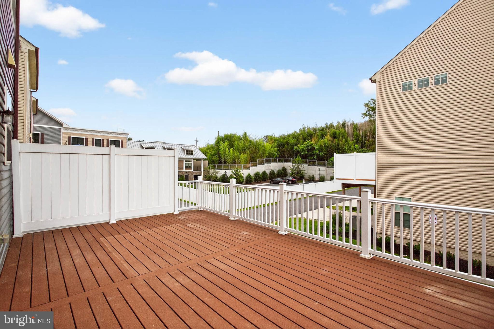 ASHTON MARKET - Residential Lease