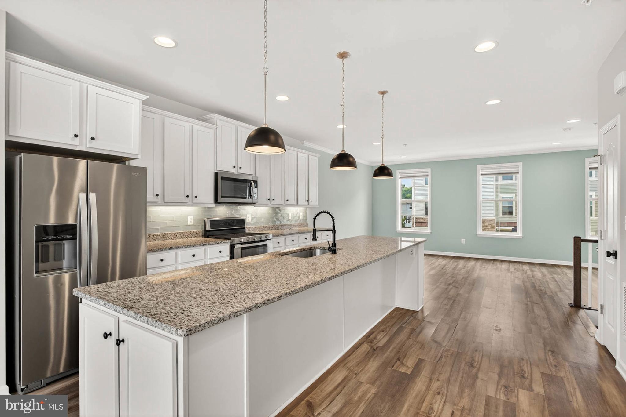 ASHTON MARKET - Residential Lease