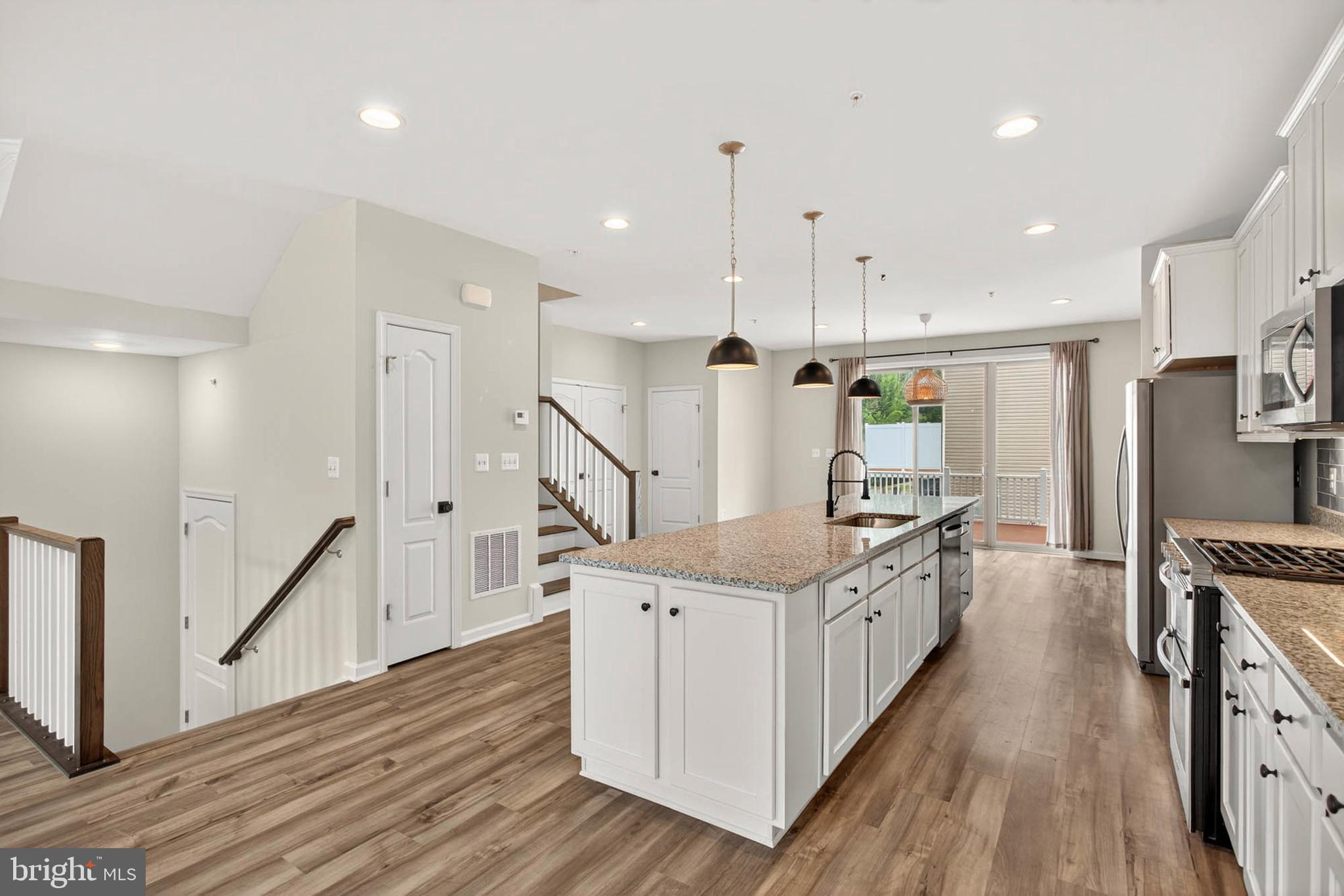 ASHTON MARKET - Residential Lease