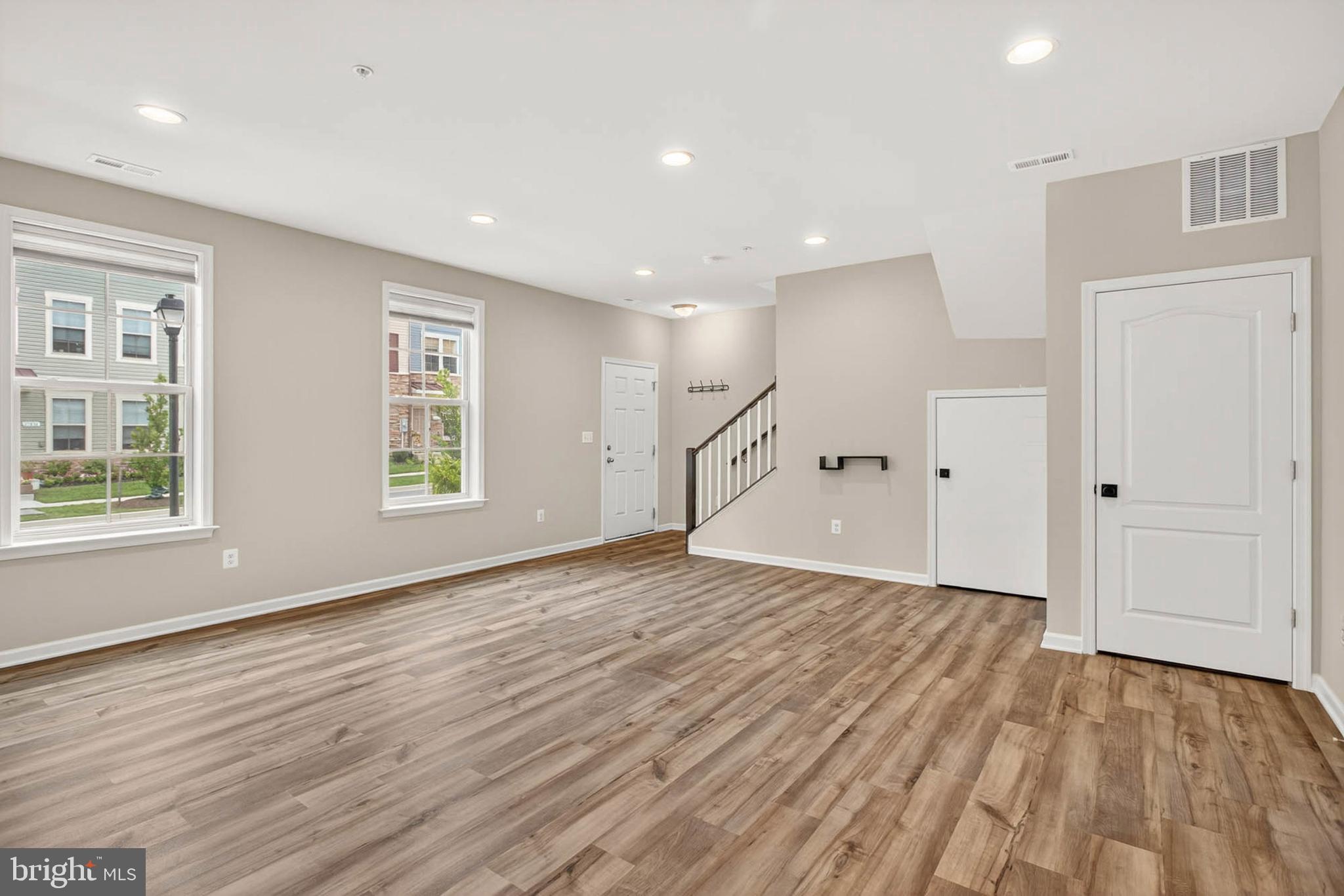 ASHTON MARKET - Residential Lease