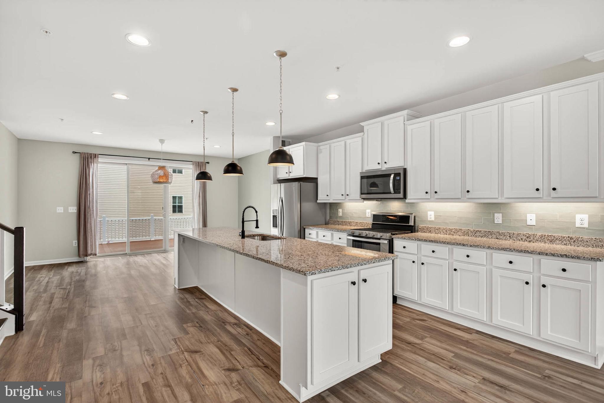 ASHTON MARKET - Residential Lease