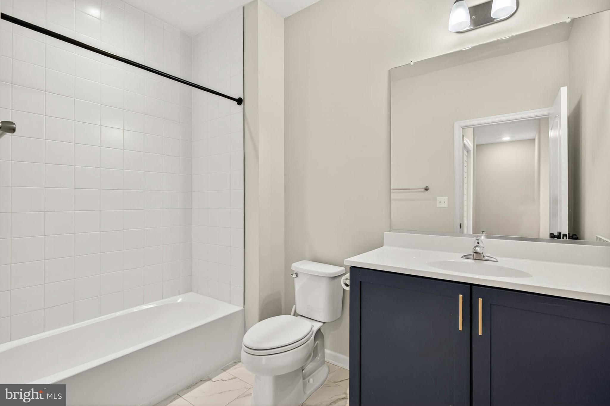 ASHTON MARKET - Residential Lease