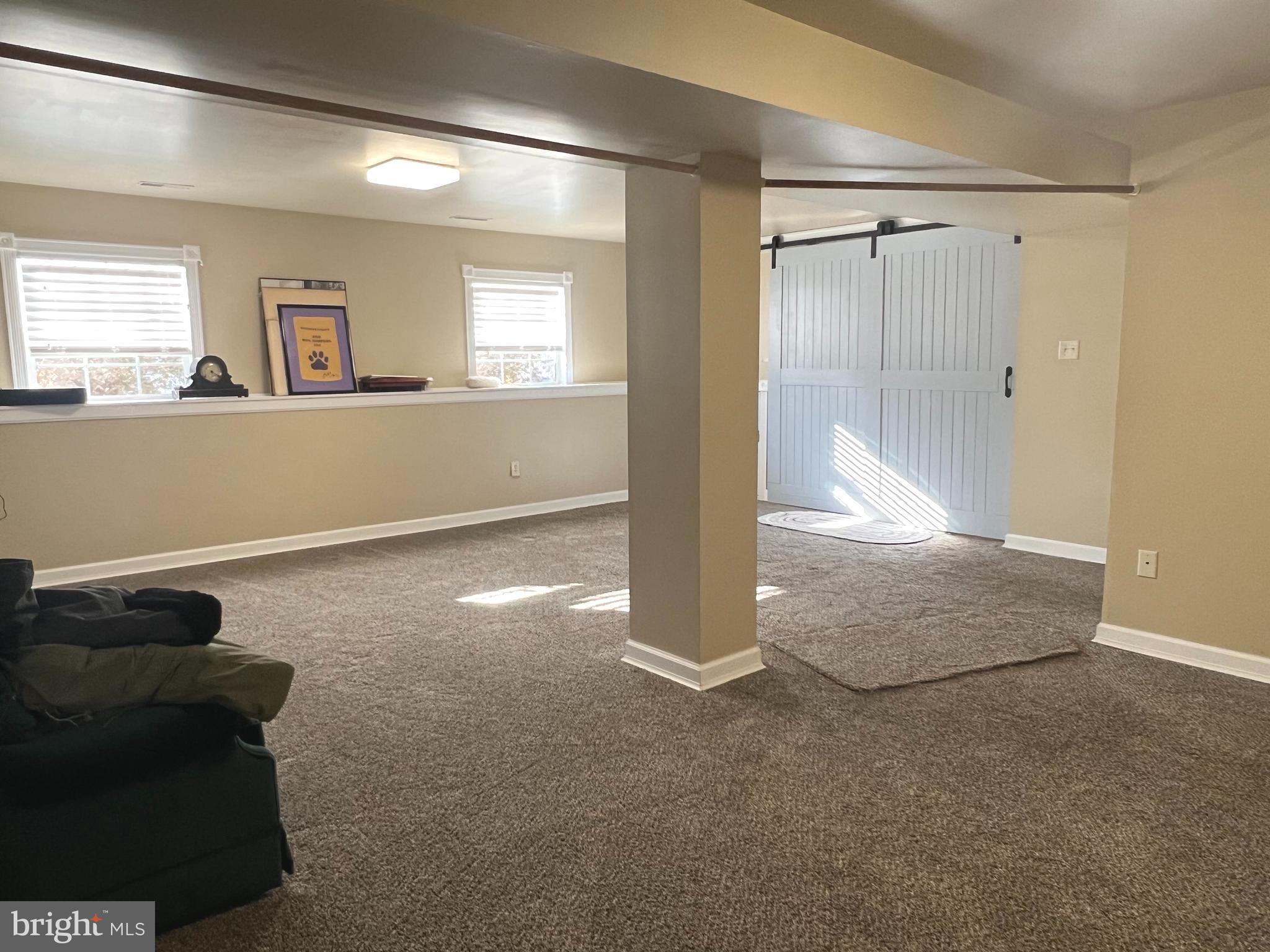 WHISPERING HILLS - Residential